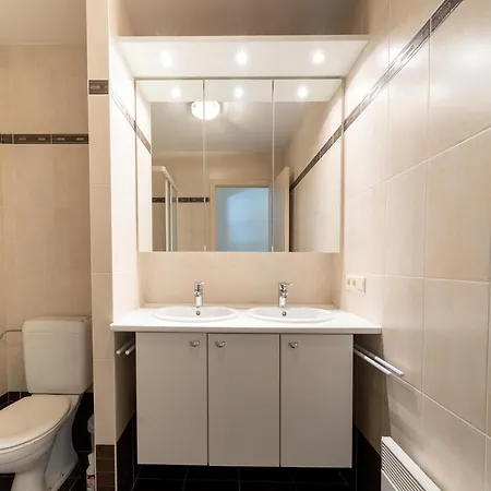 Apartment Bright Coastal In Bredene, Cleaning Included