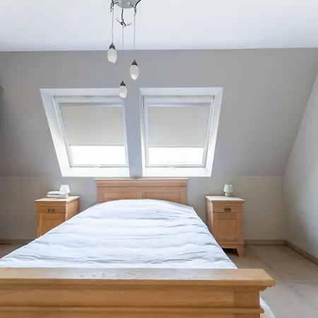 Bright Coastal In Bredene, Cleaning Included 아파트 *