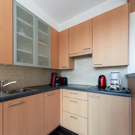 Bright Coastal In Bredene, Cleaning Included 아파트 *