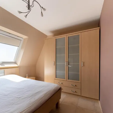 Bright Coastal In Bredene, Cleaning Included 아파트 브레데네