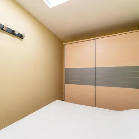 아파트 Bright Coastal In Bredene, Cleaning Included *