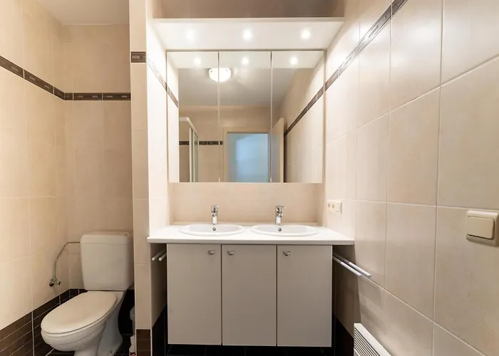 Apartment Bright Coastal In Bredene, Cleaning Included