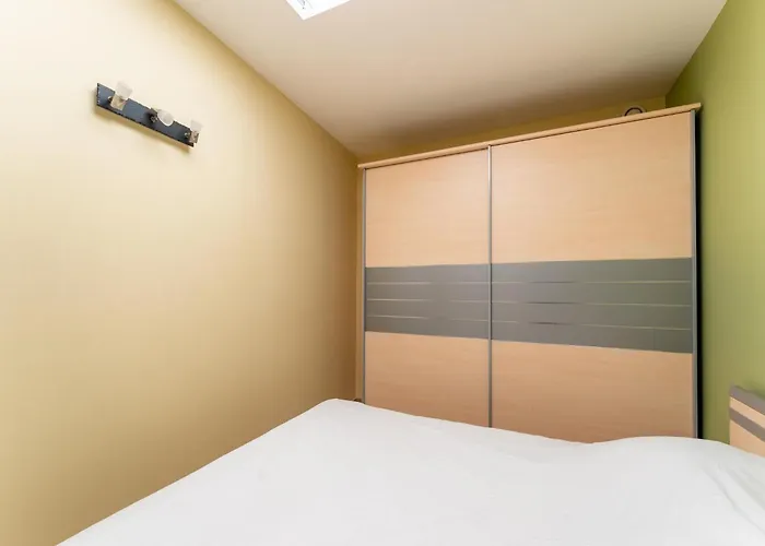 Apartment Bright Coastal In Bredene, Cleaning Included *